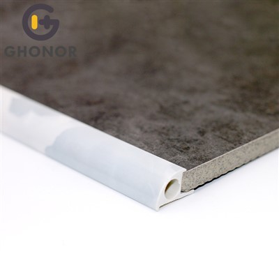 タイルエッジのプラスチックトリム